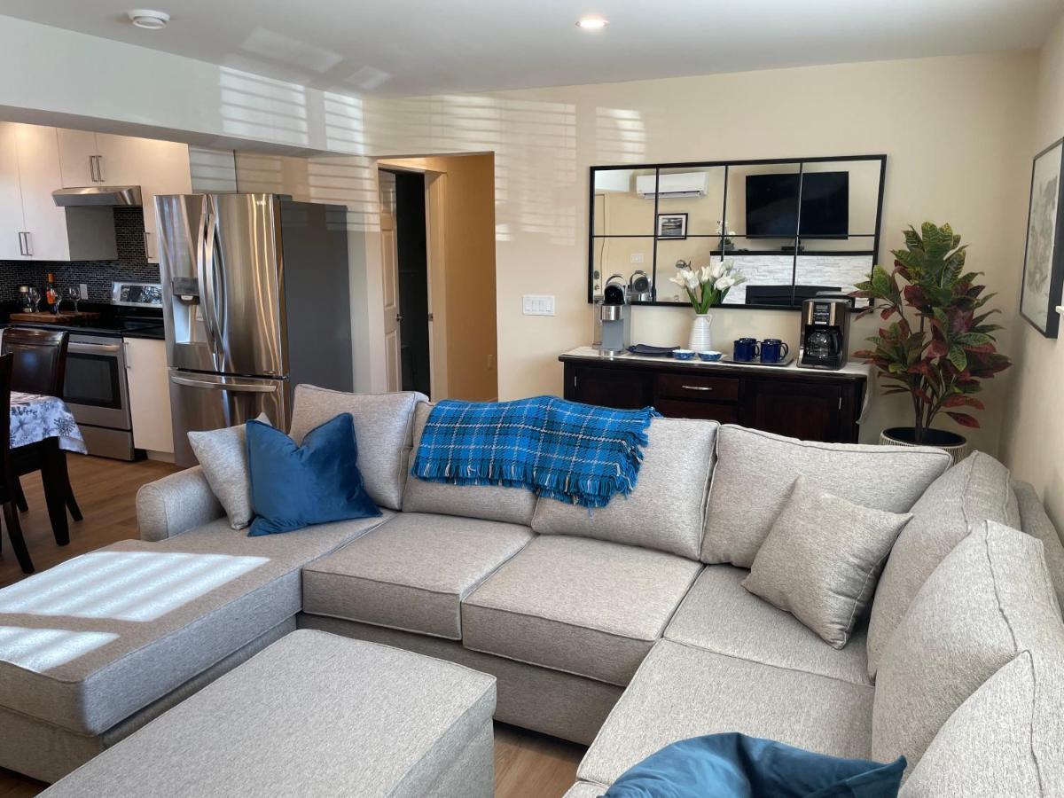 Bright Poolside Walkout Two Bedroom Basement Suite In The Okanagan Penticton Kültér fotó