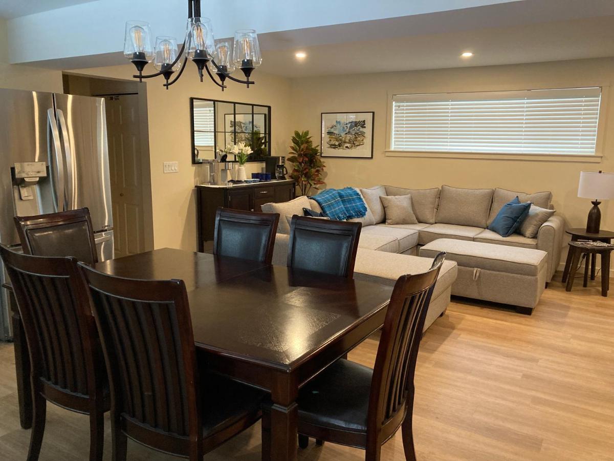 Bright Poolside Walkout Two Bedroom Basement Suite In The Okanagan Penticton Kültér fotó