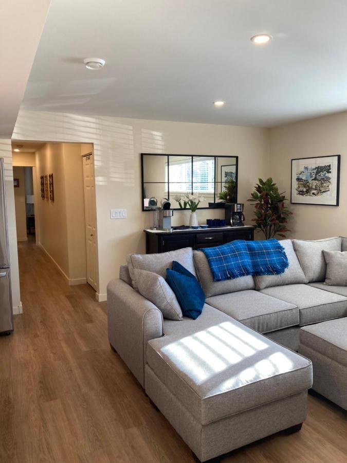 Bright Poolside Walkout Two Bedroom Basement Suite In The Okanagan Penticton Kültér fotó