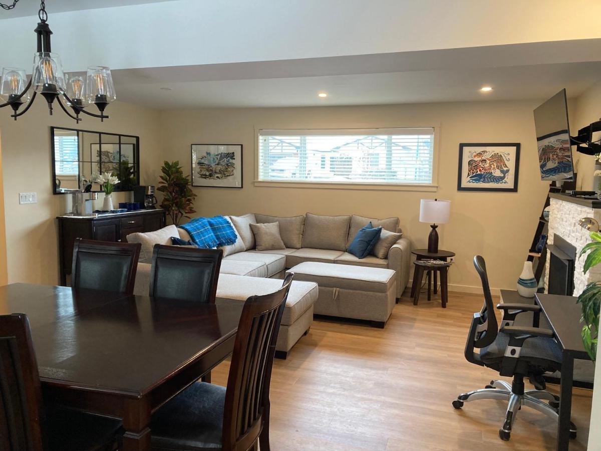 Bright Poolside Walkout Two Bedroom Basement Suite In The Okanagan Penticton Kültér fotó