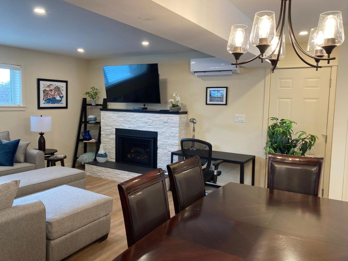 Bright Poolside Walkout Two Bedroom Basement Suite In The Okanagan Penticton Kültér fotó